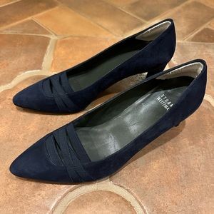 EUC STUART WEITZMAN NAVY SUEDE PUMPS